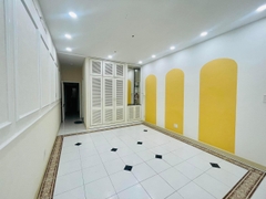 SIÊU PHẨM MẶT TIỀN TRỐNG KINH DOANH [QUẬN 1] CÓ HẦM ĐỂ XE CHỈ 60 TRIỆU/THÁNG