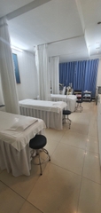 CẦN SANG CLINIC MẶT TIỀN ĐƯỜNG KHU TRUNG TÂM [QUẬN 01] CHỈ 600 TRIỆU BAO CỌC