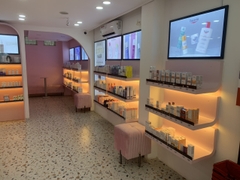 CẦN SANG SPA - SHOWROOM MẶT TIỀN TUYẾN ĐƯỜNG CHÍNH [QUẬN 05] CHỈ 400 TRIỆU BAO CỌC