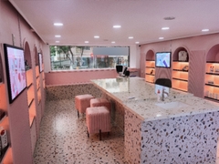 CẦN SANG SPA - SHOWROOM MẶT TIỀN TUYẾN ĐƯỜNG CHÍNH [QUẬN 05] CHỈ 400 TRIỆU BAO CỌC