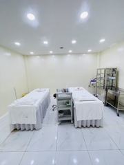 CẦN SANG SPA - SHOWROOM MẶT TIỀN TUYẾN ĐƯỜNG CHÍNH [QUẬN 05] CHỈ 400 TRIỆU BAO CỌC