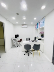 CẦN SANG SPA - SHOWROOM MẶT TIỀN TUYẾN ĐƯỜNG CHÍNH [QUẬN 05] CHỈ 400 TRIỆU BAO CỌC