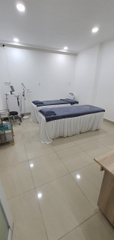 CẦN SANG SPA ĐẸP SANG TRỌNG MẶT TIỀN HAI CHIỀU [QUẬN 01] CHỈ 900 TRIỆU BAO CỌC