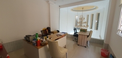 SANG NHƯỢNG PHÒNG KHÁM NHA KHOA CAO CẤP MẶT TIỀN [QUẬN 01] CHỈ 750 TRIỆU BAO CỌC