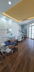 SANG NHƯỢNG PHÒNG KHÁM NHA KHOA CAO CẤP MẶT TIỀN [QUẬN 01] CHỈ 750 TRIỆU BAO CỌC