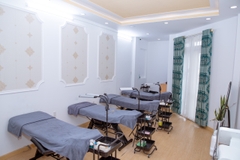 SANG NHƯỢNG PHÒNG KHÁM NHA KHOA CAO CẤP MẶT TIỀN [QUẬN 01] CHỈ 750 TRIỆU BAO CỌC