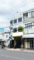 SANG NHƯỢNG SPA ĐẸP TẠI TT THÀNH PHỐ NHA TRANG CHỈ 200 TRIỆU BAO GỒM CỌC NHÀ
