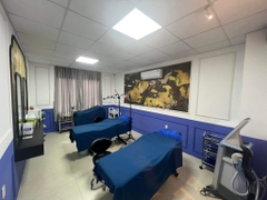 SANG PHÒNG KHÁM MẶT TIỀN ĐẸP TRUNG TÂM [ĐÀ NẴNG] CHỈ 300 TRIỆU