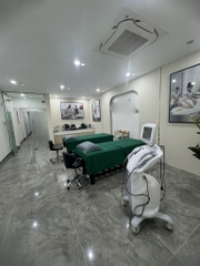SANG NHƯỢNG VIỆN THẨM MỸ CÔNG NGHỆ CAO [MẶT TIỀN] THÀNH PHỐ [ĐÀ NẴNG] CHỈ 450 TRIỆU