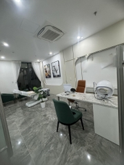 SANG NHƯỢNG VIỆN THẨM MỸ CÔNG NGHỆ CAO [MẶT TIỀN] THÀNH PHỐ [ĐÀ NẴNG] CHỈ 450 TRIỆU