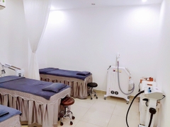 SANG NHƯỢNG VIỆN THẨM MỸ [MẶT TIỀN] THÀNH PHỐ [BẠC LIÊU] CHỈ 700 TRIỆU BAO CỌC