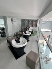 SANG NHƯỢNG HAIR SALON CAO CẤP MẶT TIỀN [QUẬN 03] CHỈ 680 TRIỆU BAO CỌC