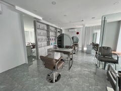 SANG NHƯỢNG HAIR SALON CAO CẤP MẶT TIỀN [QUẬN 03] CHỈ 680 TRIỆU BAO CỌC
