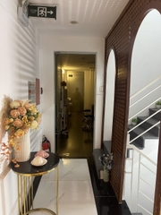 ĐỊNH CƯ NƯỚC NGOÀI - SANG GẤP SPA MẶT TIỀN ĐƯỜNG LỚN [QUẬN 01] CHỈ VỚI 290 TRIỆU BAO CỌC