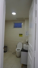 CHUYỂN ĐỊA ĐIỂM KINH DOANH - SANG CƠ SỞ THẨM MỸ (MẶT TIỀN) ĐƯỜNG LỚN QUẬN 04 CHỈ 880 TRIỆU BAO CỌC NHÀ VÀ CỌC BÁC SĨ (CÓ THƯƠNG LƯỢNG)