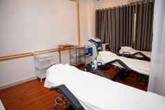 ĐỊNH CƯ NƯỚC NGOÀI - SANG NHƯỢNG THẨM MỸ VIỆN 5 SAO - MẶT TIỀN ĐƯỜNG 3/2, QUẬN 10 NGAY CHUNG CƯ HÀ ĐÔ - CHỈ CÒN 1 TỶ 5 BAO CỌC
