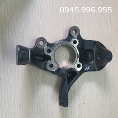 Ngõng may ơ trước phải Chevrolet Colorado 52123597