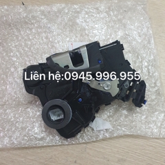 Ổ khóa ngậm cửa trước phụ Lexus LX570 69030-42230