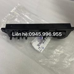 Công tắc chỉnh ghế Hyundai Santafe 885402W100