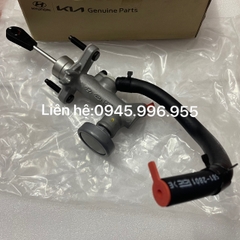 Tổng côn trên Hyundai Starex 416004H100
