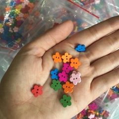 Nút gỗ hoa 30k/100c