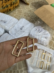 Khoen chữ nhật đúc 3.8cm vàng ( lọt lòng)