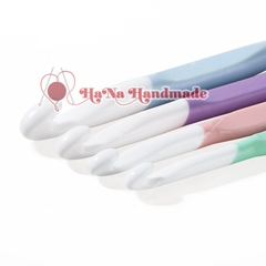 Bộ kim móc nhựa lớn 4 size