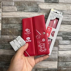 Set 2 Kim Khâu len dài Tulip kèm ví da