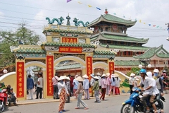 Tour du lịch hành hương Châu Đốc – Hà Tiên, 1 ngày 1 đêm, Xe máy lạnh