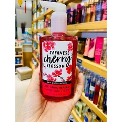 Gel Rửa Tay Khô Bath & Body Work Anti-Bacterial Hand Sanitizer #Cherry Blossom 225ML