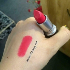 Son Mac Retro Matte Lipstick 706 #Relentlessly Red