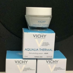 Kem Dưỡng Vichy Aqualia Thermal Rehydrating Cream-Light 15ml