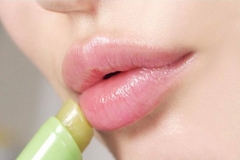 Son Dưỡng Innisfree Green Tea Lip Balm 3.6g