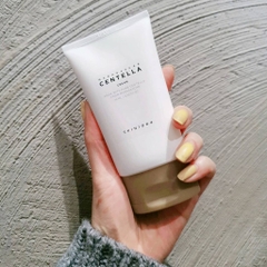 Kem Dưỡng Rau Má Trị Mụn Skin1004 Madagascar Centella Asiatica Cream 75g