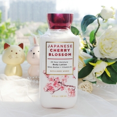 Sữa Dưỡng Thể Bath & Body Works Cherry Blossom 236ml
