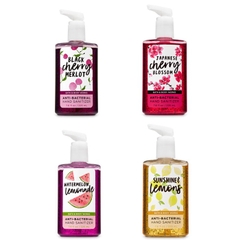 Gel Rửa Tay Khô Bath & Body Work Anti-Bacterial Hand Sanitizer #Cherry Blossom 225ML