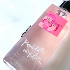 Xịt Thơm Cơ Thể Body Mist Victoria's Secret - Bombshells In Bloom 250ml (Chai Vuông)