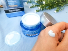 Kem Dưỡng Neutrogena Hydro Boots Gel-Cream Extra-Dry 48G