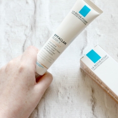 Kem dưỡng giảm mụn, ngăn ngừa vết thâm & che khuyết điểm La Roche-Posay Effaclar Duo+ Unifiant 40ml