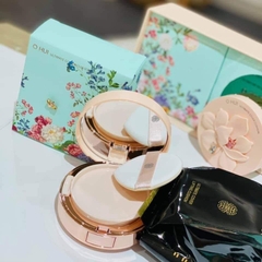 Phấn Nước Ohui Ultimate Cover Lìting Cushion Flower Edition #01 Milk Beige ( tặng kèm 2 lõi)