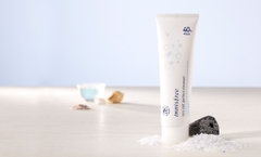 Sữa Rửa Mặt Muối Biển Innisfree Sea Salt Perfect Cleanser 130ml