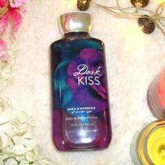 Gel Tắm Bath & Body Works Dark Kiss 236ml