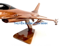 Mô Hình Máy Bay Tiêm Kích F-16 Fighting Falcon Trang Trí | Gỗ Tràm tự nhiên | Size Lớn
