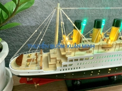 Mô Hình Tàu Thuỷ RMS Titanic - Tàu Titanic mô hình - Gỗ Tự Nhiên- Dài 40cm - Đèn LED Màu