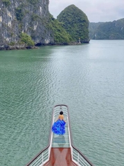 TOUR DU LỊCH HẠ LONG: TRẢI NGHIỆM DU THUYỀN 5 SAO TRONG NGÀY