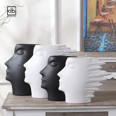 BÌNH MẶT NGƯỜI ĐEN TRẮNG 02