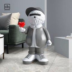 TƯỢNG DÉCOR GẤU BẮN TIM