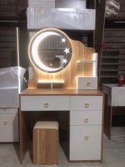 Bàn trang điểm gương đèn led 1950