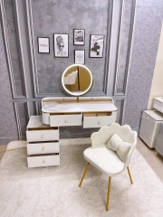 Bàn trang điểm nhập khẩu gương đèn led 1443