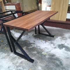 Bàn làm việc mặt gỗ công nghiệp màu lát chân chữ K